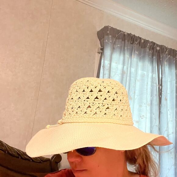 COPY - WOMAN’S white straw Hat - Picture 5 of 14